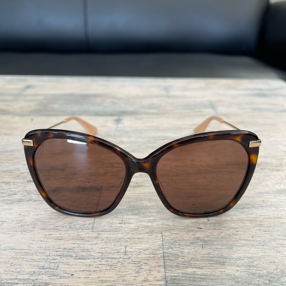 Gucci sunglasses
